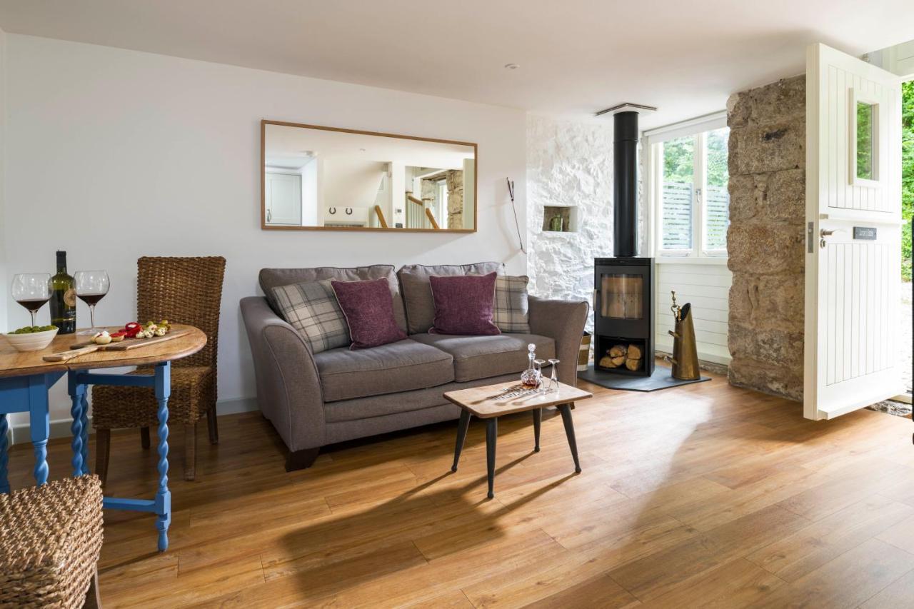 Red River Stables - Peaceful, Beautiful Grounds, Swimming Pool, Central Location For West Cornwall Camborne Exterior foto