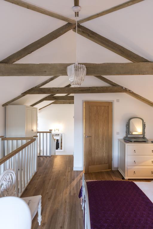 Red River Stables - Peaceful, Beautiful Grounds, Swimming Pool, Central Location For West Cornwall Camborne Exterior foto