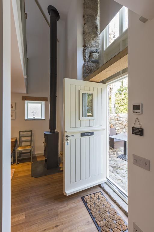 Red River Stables - Peaceful, Beautiful Grounds, Swimming Pool, Central Location For West Cornwall Camborne Exterior foto